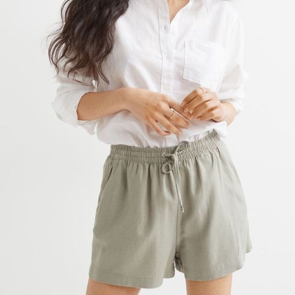 H&M LOGG Womens Olive Shorts Size 4 - Picture 1 of 8